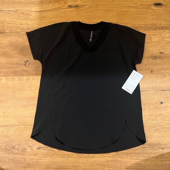 NWT Athleta Zephyr V Neck black shirt sleeve workout tee size XS - Picture 2 of 8